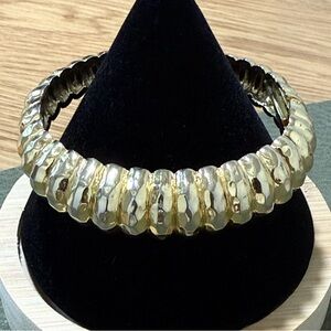 Vintage Ribbed Hammered Gold Tone Clamper Bangle Bracelet